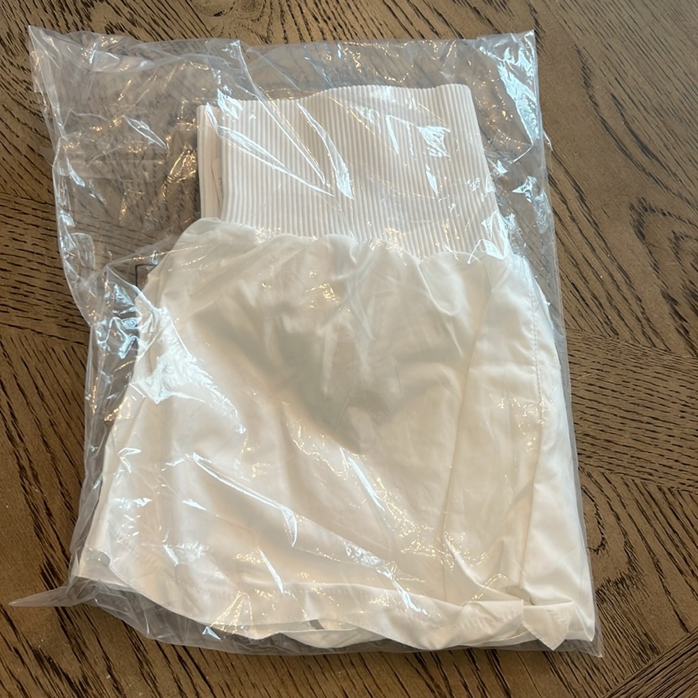 Free People Movement Carpe Diem Shorts FP Movement Running Shorts White NWT - Picture 11 of 11